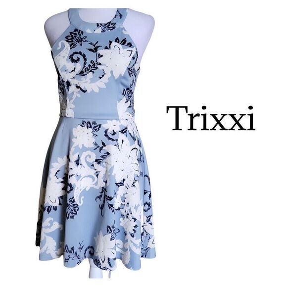 Trixxi Dresses & Skirts - TRIXXI Ice Blue Floral Fit and Flare Lace Up Dress Sz S like new